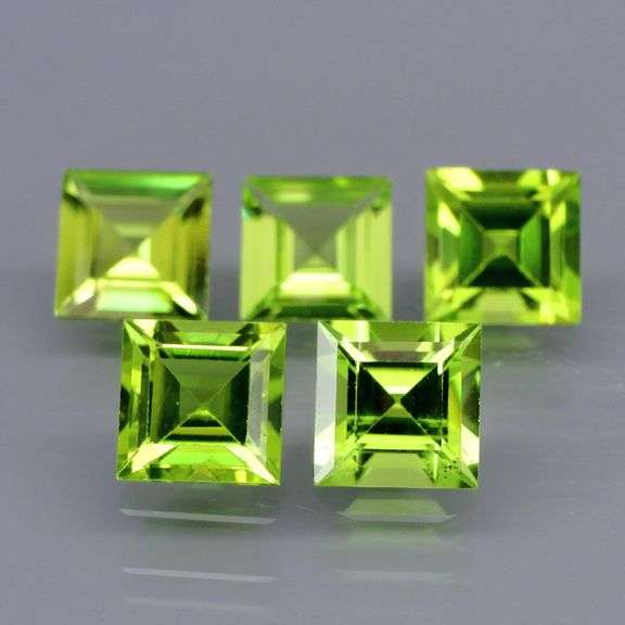 High fire brightly colored 5.82ct Peridot set!