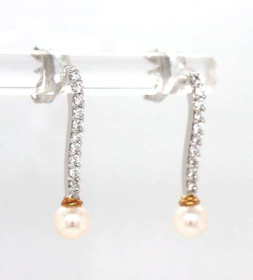 14kt White gold diamond bar pearl dangle earrings