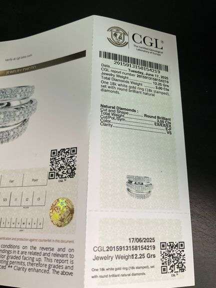 BRAND NEW 18K WHITE GOLD DIAMOND BAND / RING