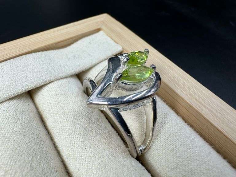 Sterling Silver Natural Peridot Gemstone Ring Size 10