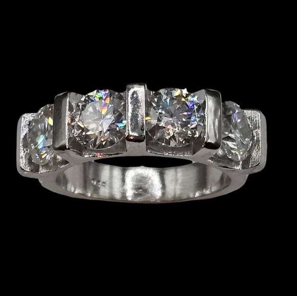 Sparkling 14 Kt White Gold Plate 4 Ct Bright White Lab Simulated Diamond Ring