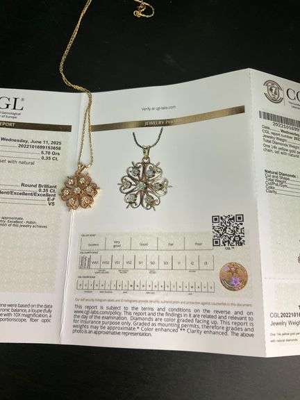 14K YELLOW GOLD NECKLACE WITH DIAMOND PENDANT
