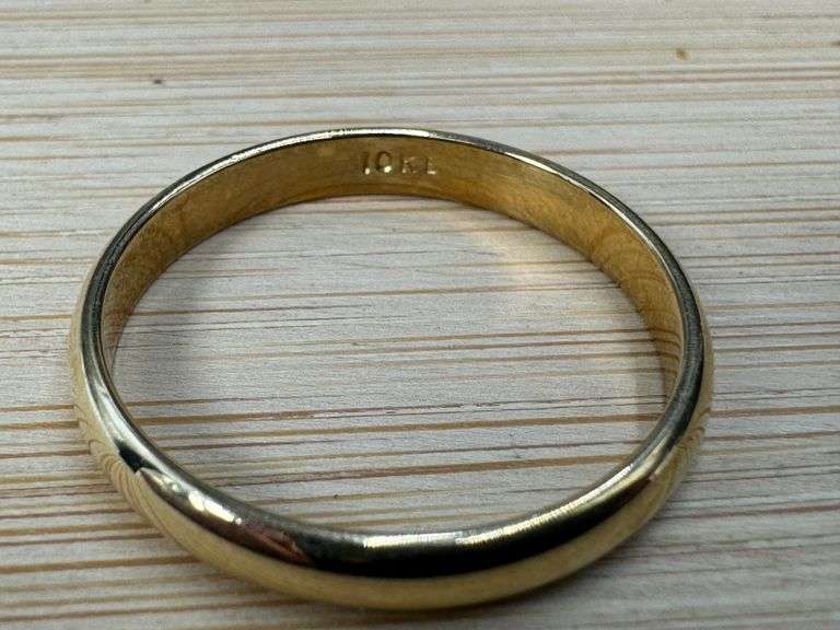 10k 3mm Yellow Gold Wedding Band Size 8