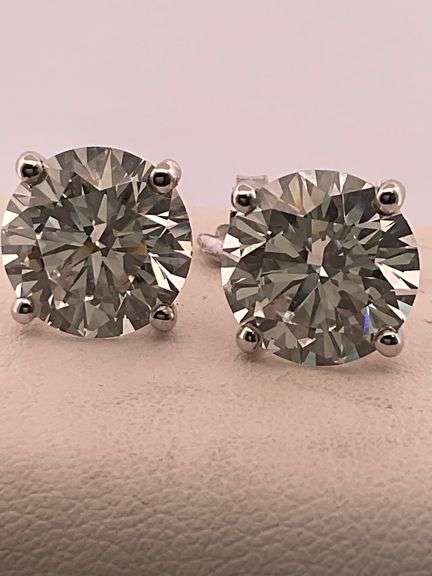 CERTIFIED BRAND NEW 10.00 CARATS DIAMOND STUDS. AMAZING