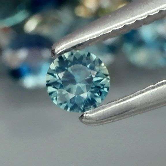 Glittering examples of Australian Parti Sapphires weighing 2.28cts!