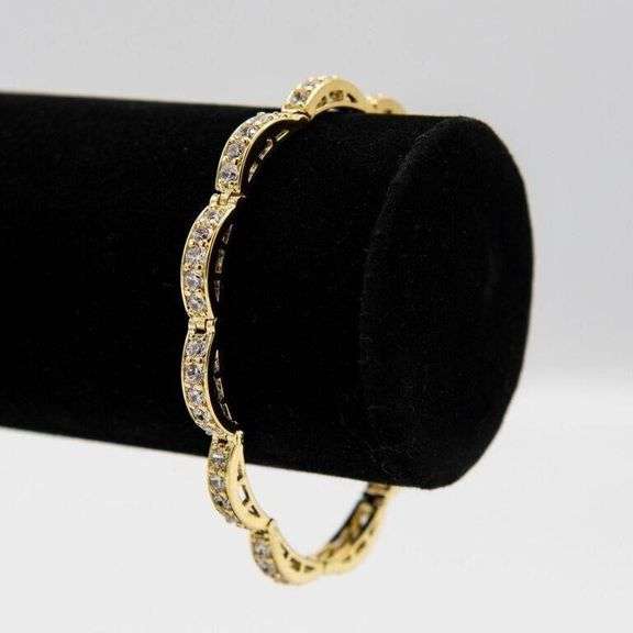 Dazzling 14 Kt 15.3 Grams Yellow Gold Plated Tennis Bracelet