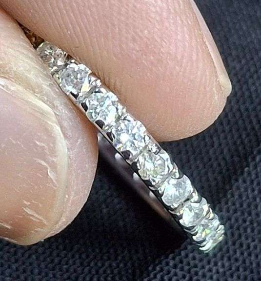 14K WHITE GOLD NATURAL DIAMOND WEDDING BAND