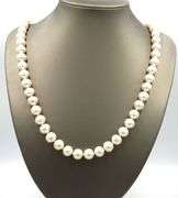 White fresh water pearl necklace