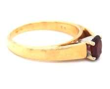 Feminine 18K YG Oval Garnet Ring