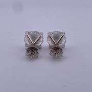 CERTIFIED BRAND NEW 10.00 CARATS DIAMOND STUDS. AMAZING