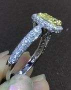 18K White Gold Natural Diamond Engagement Ring