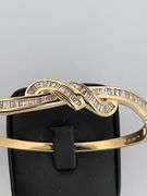 CERTIFIED 18K YELLOW GOLD AND DIAMOND BANGLE BRACELET