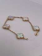 CERTIFIED BRAND NEW 18K YELLOW GOLD CLOVER LEAF BRACELET