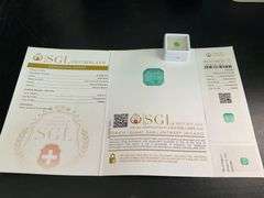 CERTIFIED 0.87 CARAT NATURAL GREEN EMERALD