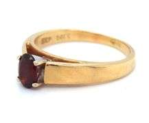 Feminine 18K YG Oval Garnet Ring