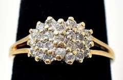 Splendid Diamond Cluster Ring in 14K Yellow Gold