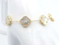 Lovely 14K Yellow Gold 5 Motif Mother of Pearl Bracelet