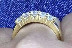 DELICATE 14K YELLOW GOLD NATURAL DIAMOND WEDDING BAND
