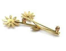 Nicely Scaled 14K Sunflower Brooch
