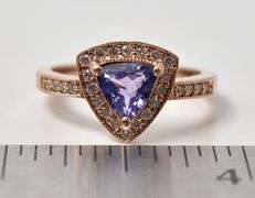 Beautiful 14K Rose Gold Tanzanite and Diamond Ring