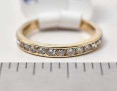 Elegant Diamond Band Ring in 14K Yellow Gold