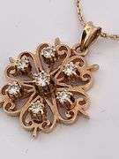14K YELLOW GOLD NECKLACE WITH DIAMOND PENDANT