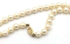 White fresh water pearl strand necklace