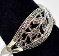 Lovely Vintage Style Ring in 10K White Gold