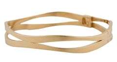 Omega Polished Interlocking Bangle Bracelet in 18K