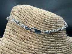 .925 Italian Sterling Silver Figure Eight Bracelet in 7 inches