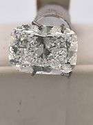 I.G.I CERTIFIED 2.82 CARAT CUSHION CUT DIAMOND