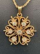 14K YELLOW GOLD NECKLACE WITH DIAMOND PENDANT