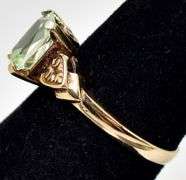 Admirable 10K Yellow Gold Green Gemstone Ring