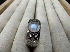 Sterling Silver 925 Rainbow Moonstone Gemstone Ring Size 8.5