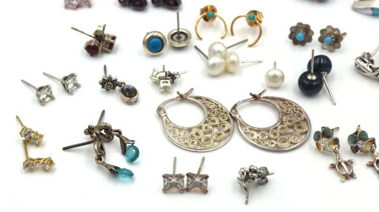 Group lot of Vintage 925 sterling silver earrings