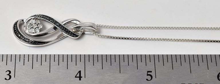 Diamond Pendant Necklace in Sterling Silver