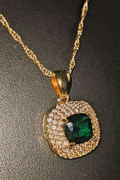 Stunning 18 Kt Yellow Gold Plate 4 Piece Lab Simulated Emerald Jewelry Set
