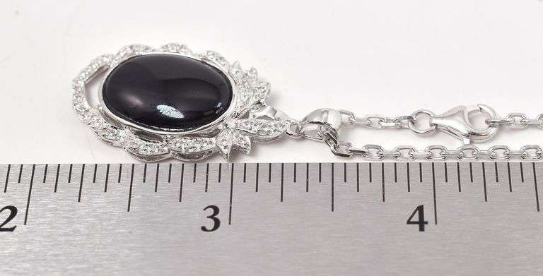 Precious Oval Shaped Cabochon-Cut 5.68CTS Black Onyx & Sapphire Gemstone Pendant Necklace in Sterlin