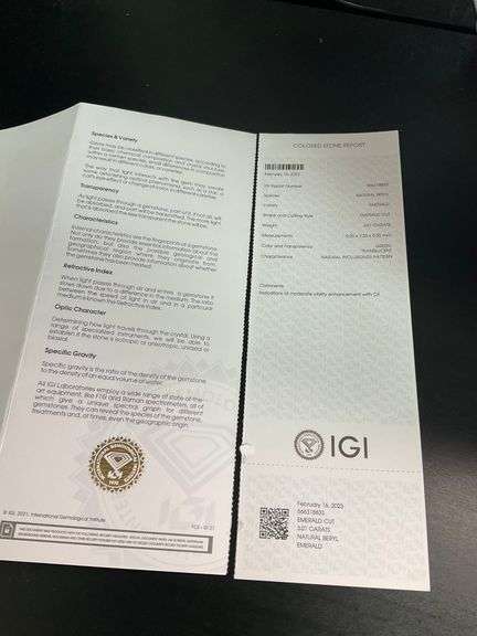 I.G.I CERTIFIED NATURAL EMERALD 3.01 CARATS
