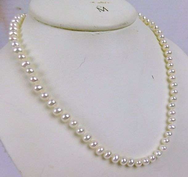 Elegant Cultured Pearls with 14K Gold Clasp