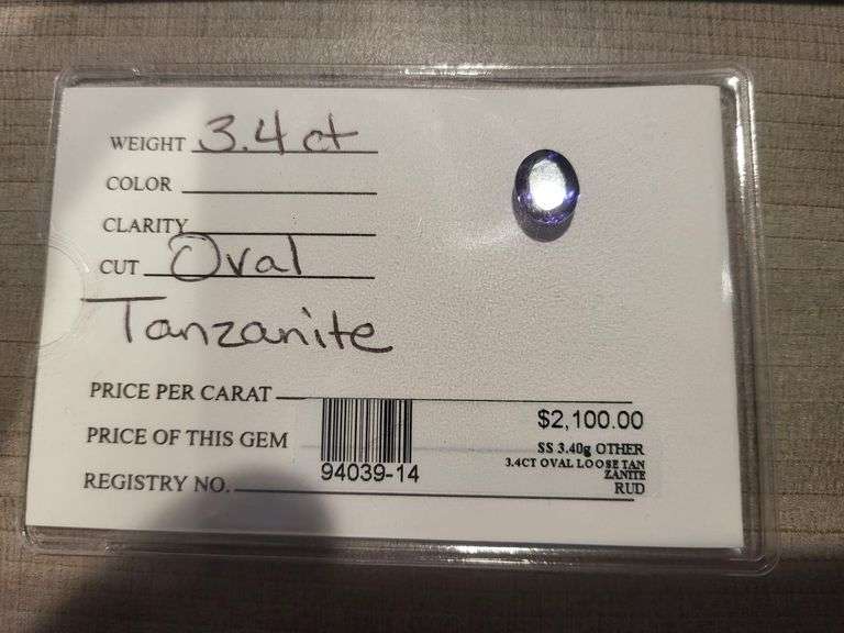 Magnificent 3.4 ctw oval shape Tanzanite