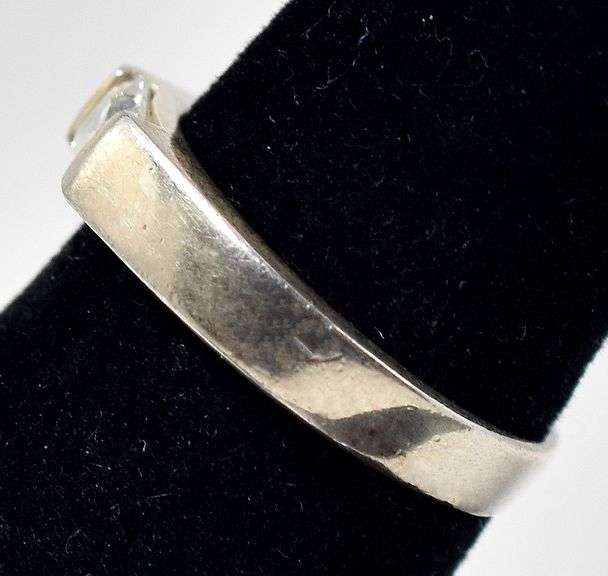 Inlaid White Cz Band Ring in Sterling Silver