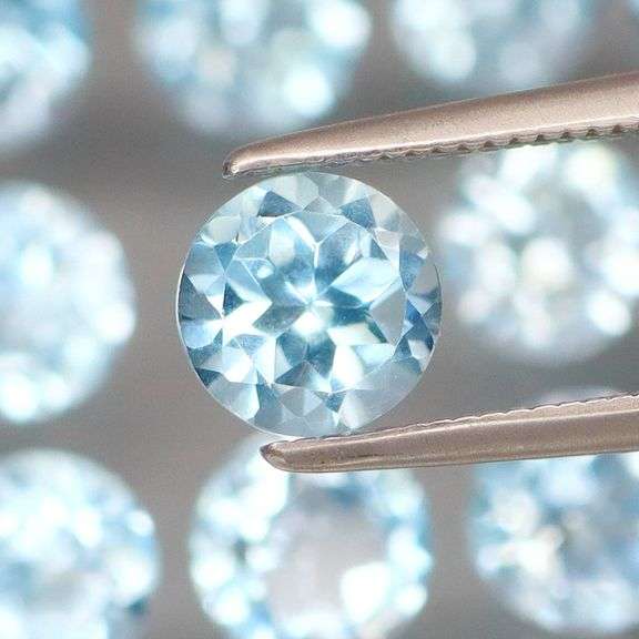 Matched! 15 piece 15.30ct full fire sky blue Topaz set!