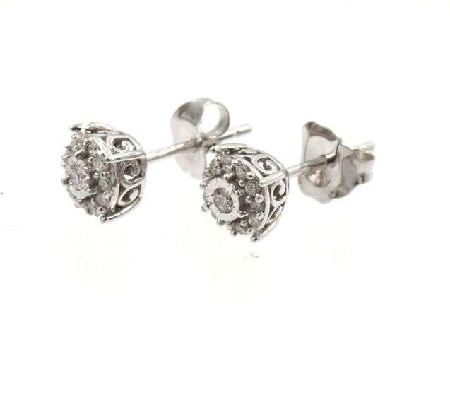 14kt White gold small diamond cluster earrings