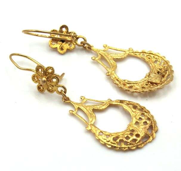 Feminine 14K YG Dangle Earrings