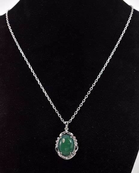 Adorable 12.30CTS Oval Shaped Cabochon-Cut Emerald & Sapphire Gemstone Pendant Necklace in Sterling