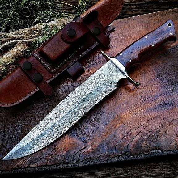 14″ Damascus Steel Hunting Knife Walnut Handle