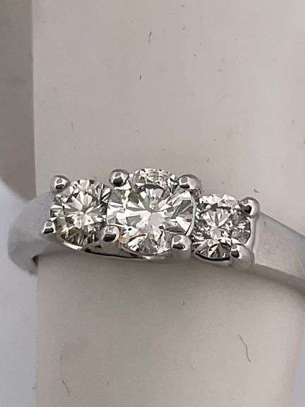 CERTIFIED LADIES PLATINUM AND DIAMOND RING