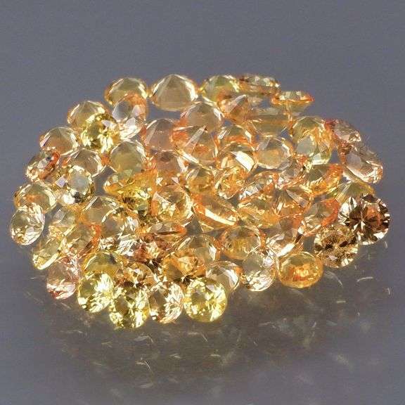 SUPERB!!! VS to eye clean 3.39ct canary yellow Sapphire set