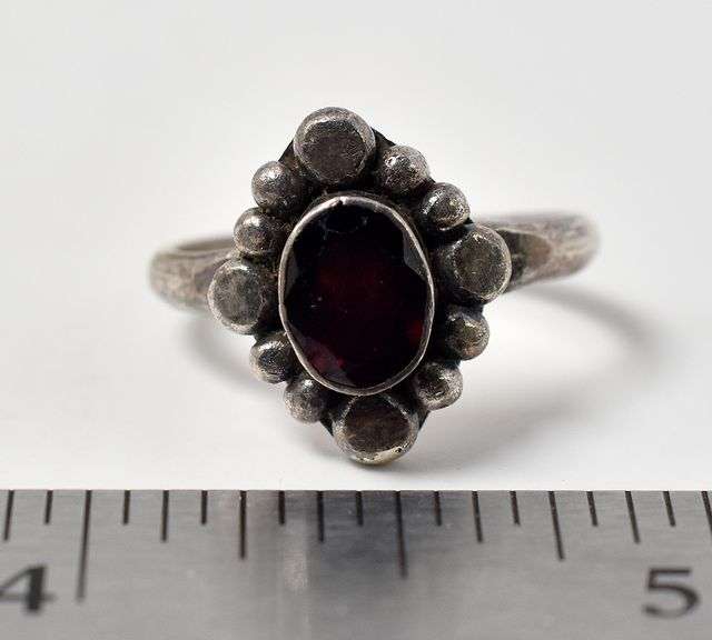 Vintage Red Garnet Ring in Sterling Silver